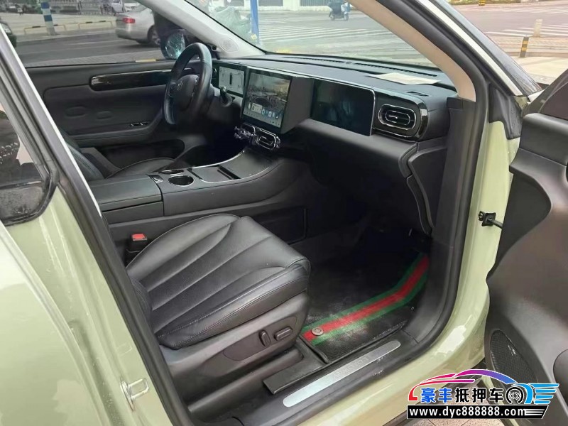 22年零跑C11轿车抵押车出售