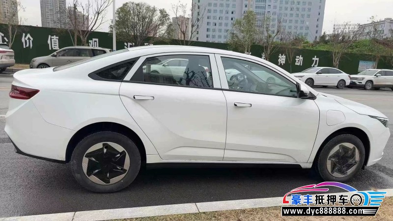 24年吉利几何轿车抵押车出售