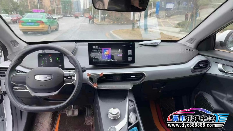 24年吉利几何轿车抵押车出售