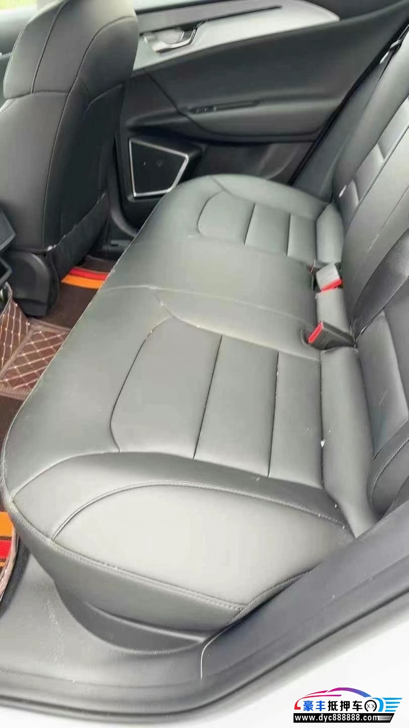 24年吉利几何轿车抵押车出售