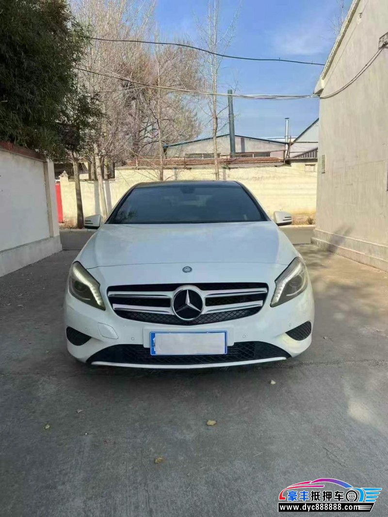 15年奔驰A轿车抵押车出售