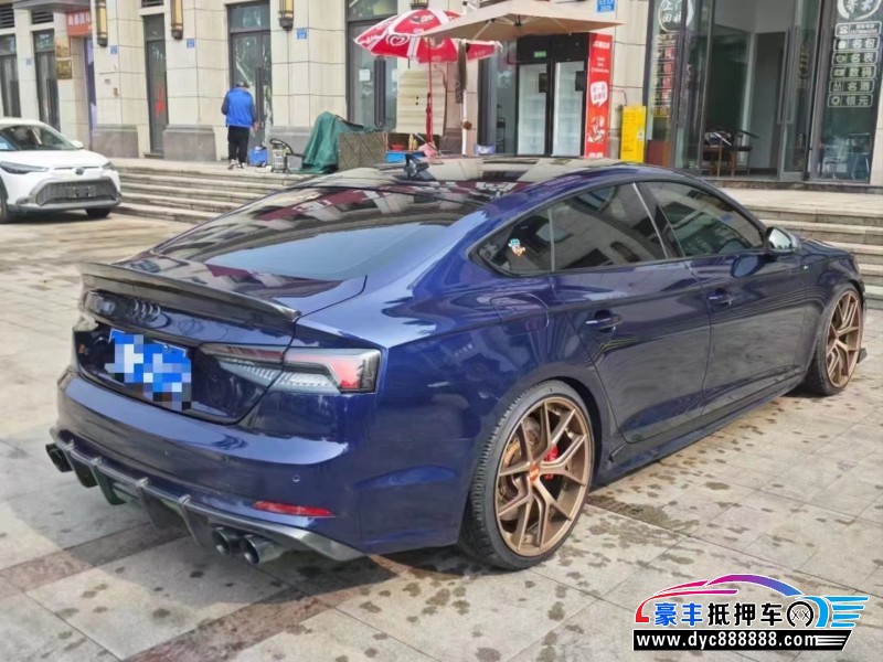 19年奥迪S5轿车抵押车出售