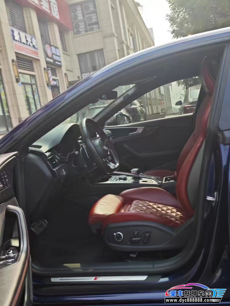 19年奥迪S5轿车抵押车出售