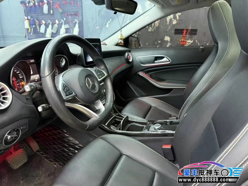 19年奔驰GLA轿车抵押车出售