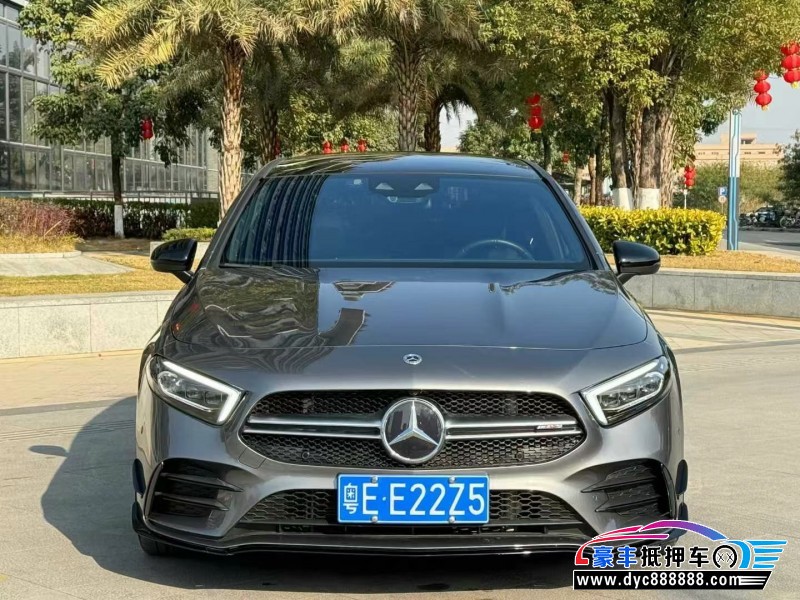 23年奔驰A级AMG轿车抵押车出售