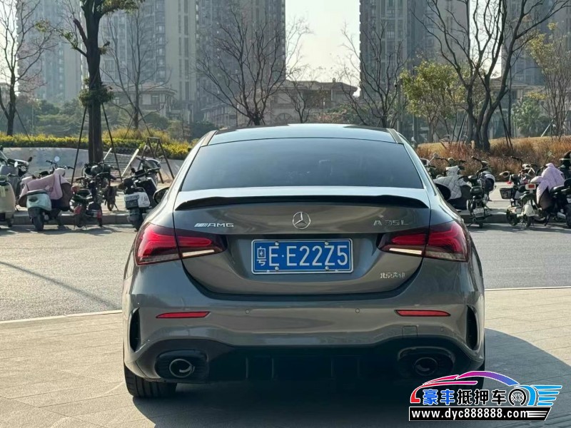 23年奔驰A级AMG轿车抵押车出售