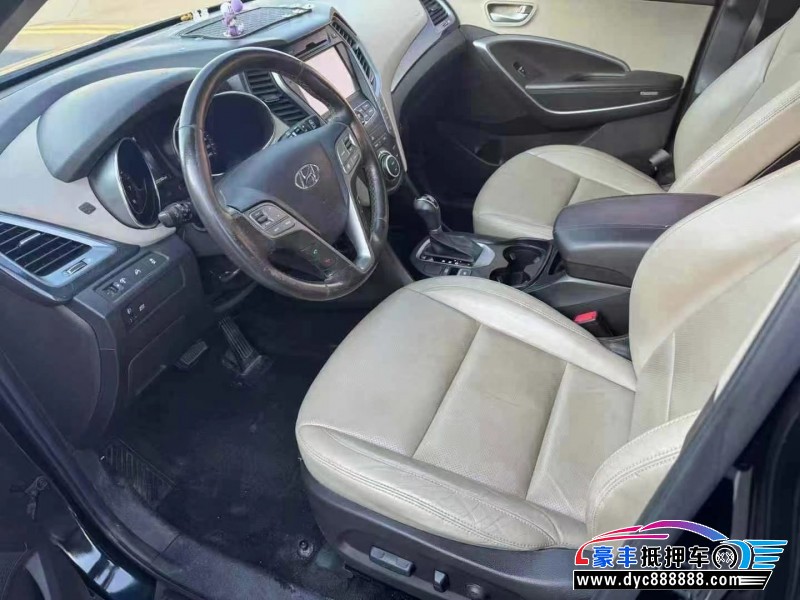 16年现代新胜达轿车抵押车出售