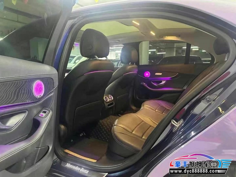 19年奔驰C轿车抵押车出售