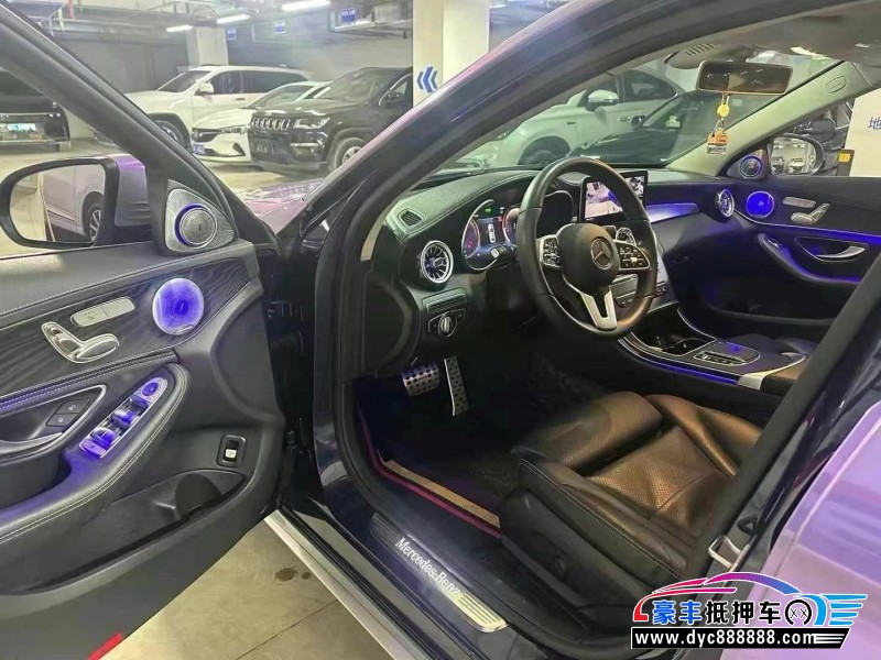 19年奔驰C轿车抵押车出售