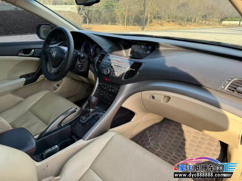 12年本田思铂睿轿车抵押车出售