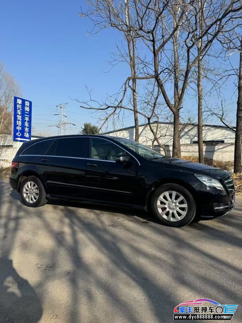 12年奔驰R轿车抵押车出售