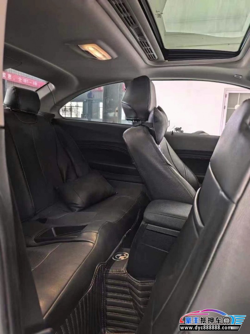 18年宝马2系轿车抵押车出售