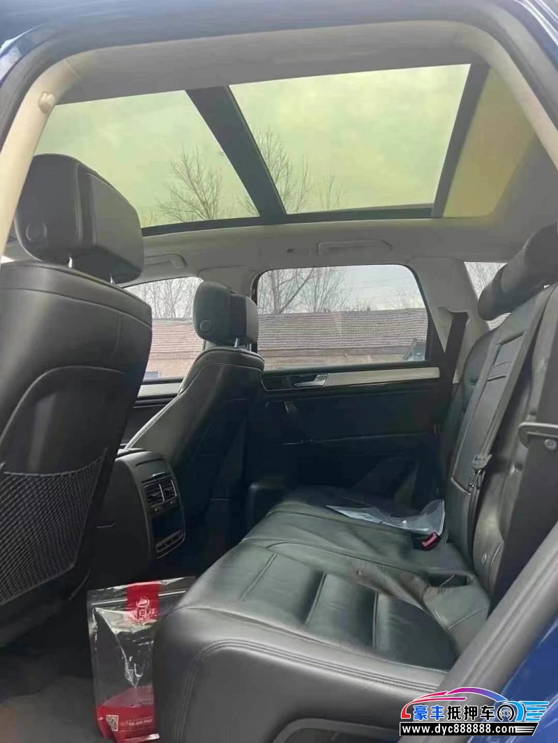 18年大众途锐轿车抵押车出售