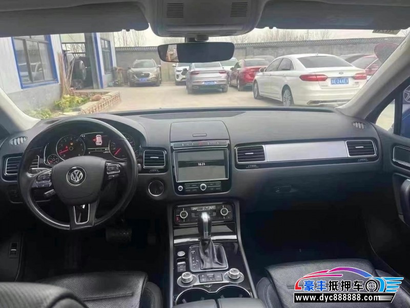 18年大众途锐轿车抵押车出售