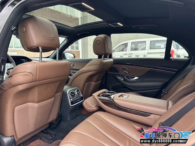 19年奔驰S轿车抵押车出售