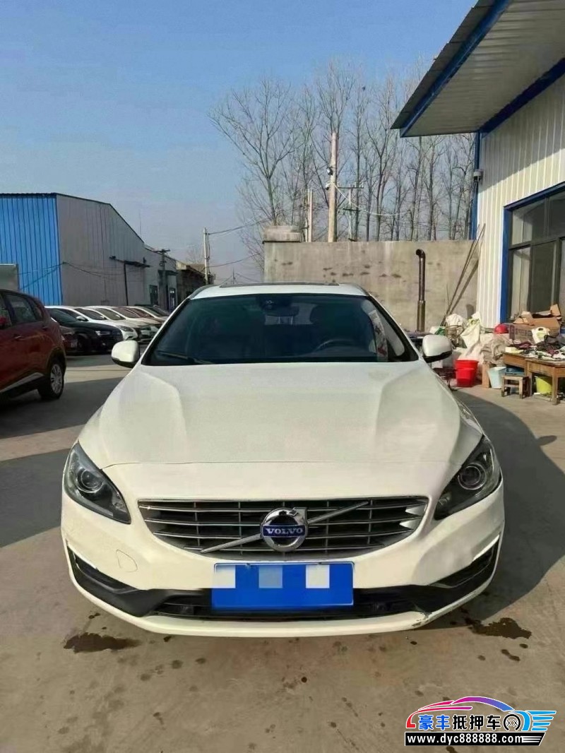 17年沃尔沃V60轿车抵押车出售