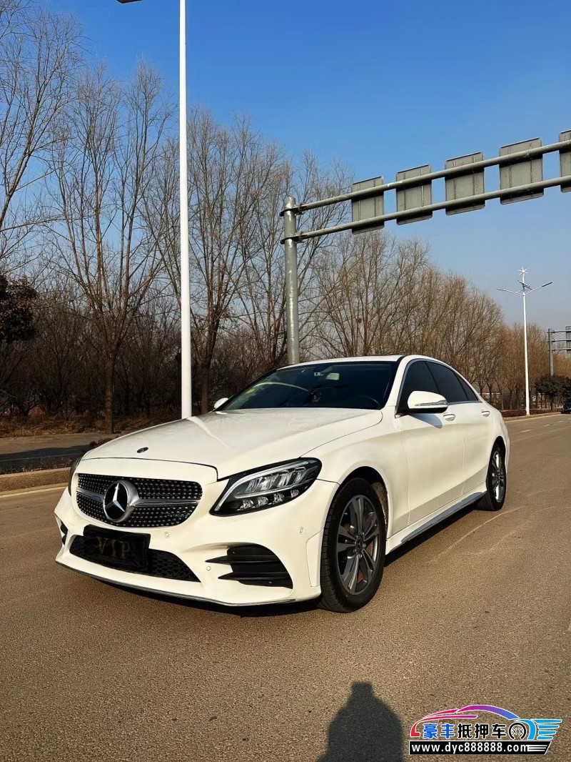 19年奔驰C轿车抵押车出售