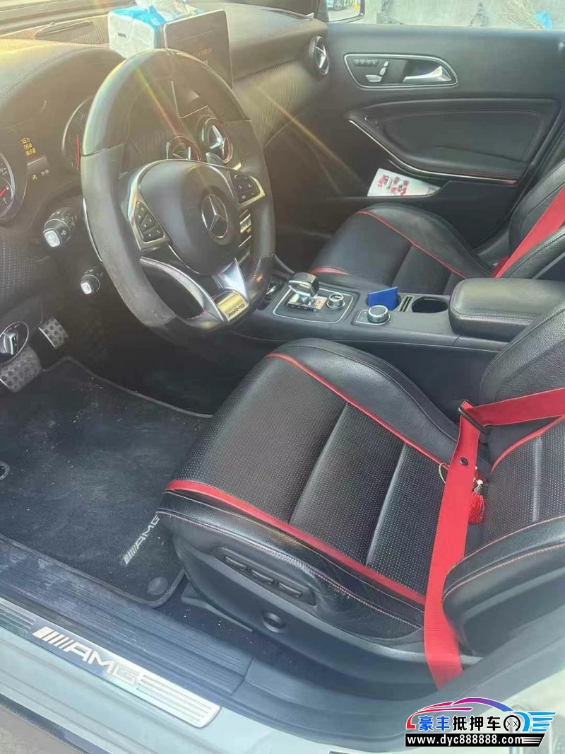 16年奔驰A级AMG轿车抵押车出售
