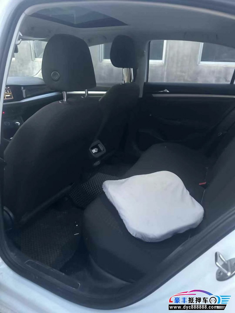 21年大众宝来轿车抵押车出售