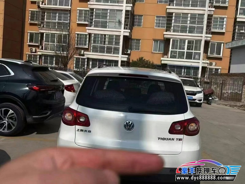 12年大众途观轿车抵押车出售