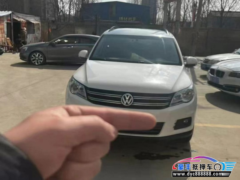 12年大众途观轿车抵押车出售