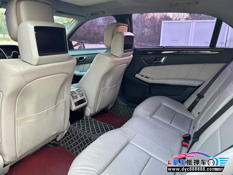 11年奔驰E轿车抵押车出售