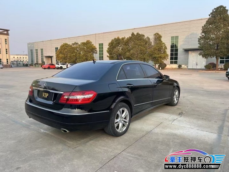 11年奔驰E轿车抵押车出售