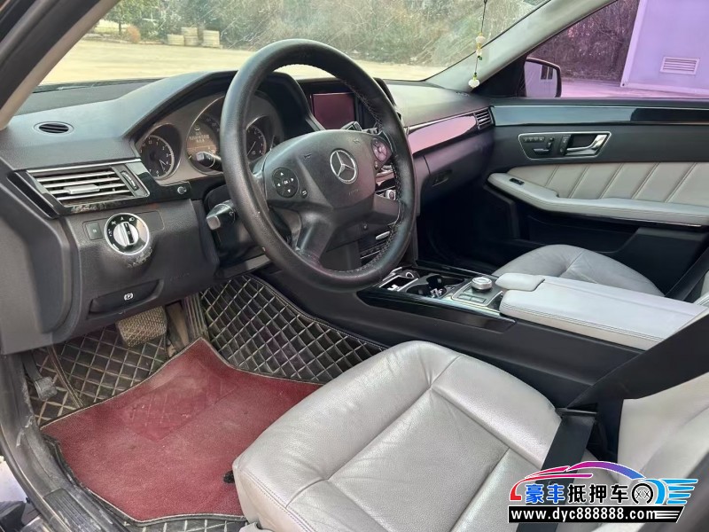 11年奔驰E轿车抵押车出售