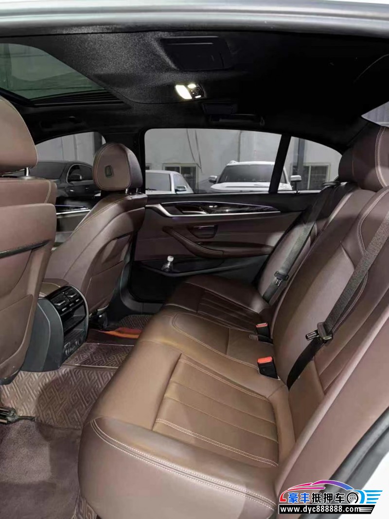 18年宝马5系轿车抵押车出售