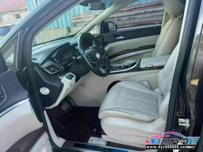 21年别克GL8轿车抵押车出售