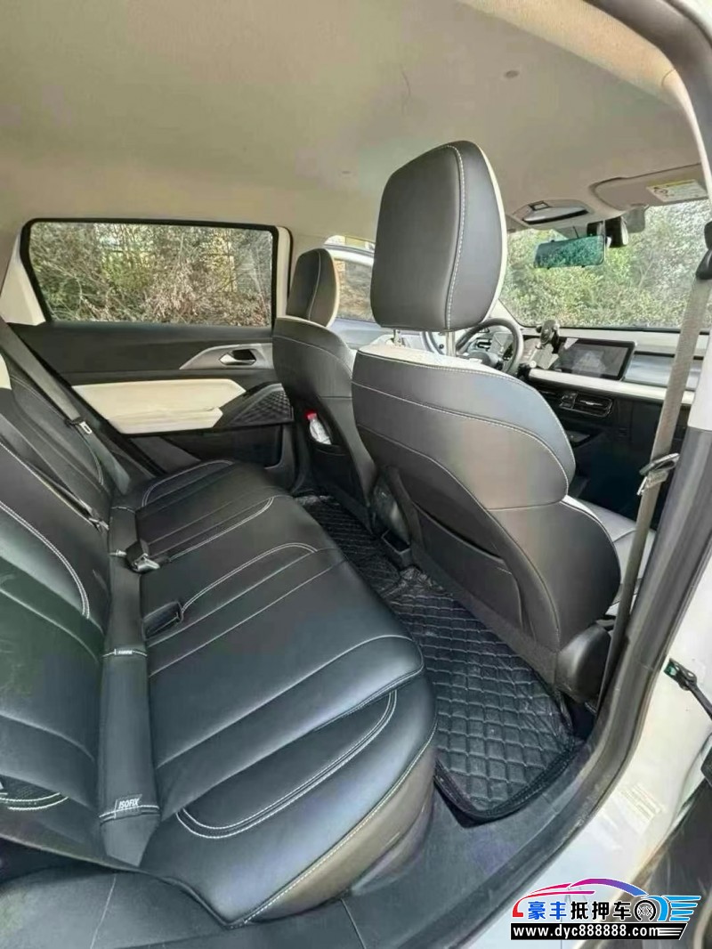 24年吉利几何轿车抵押车出售