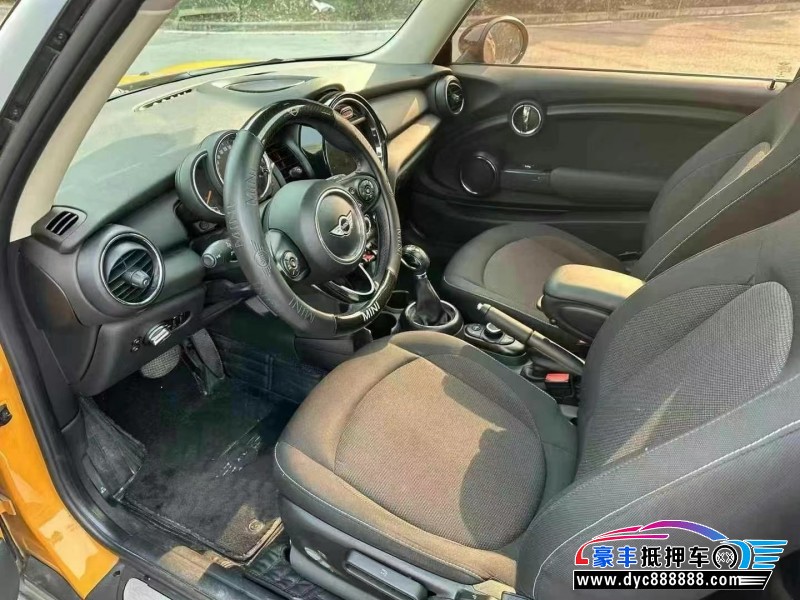 16年宝马MINI轿车抵押车出售