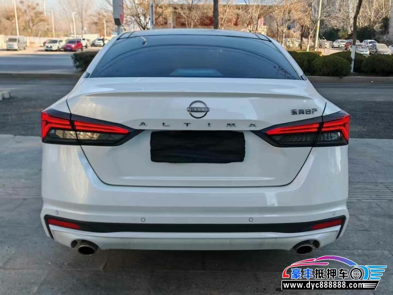 24年日产天籁轿车抵押车出售