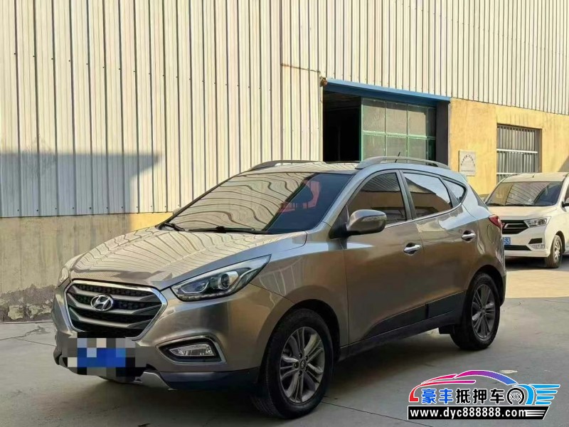 16年现代ix35轿车抵押车出售