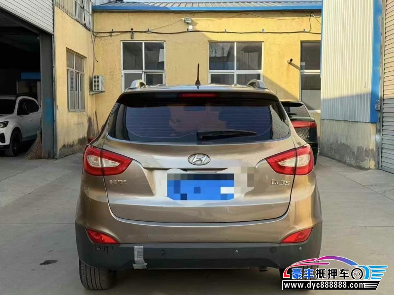16年现代ix35轿车抵押车出售