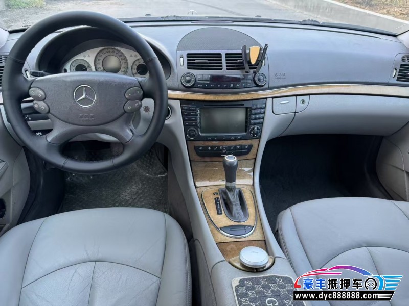 08年奔驰E轿车抵押车出售