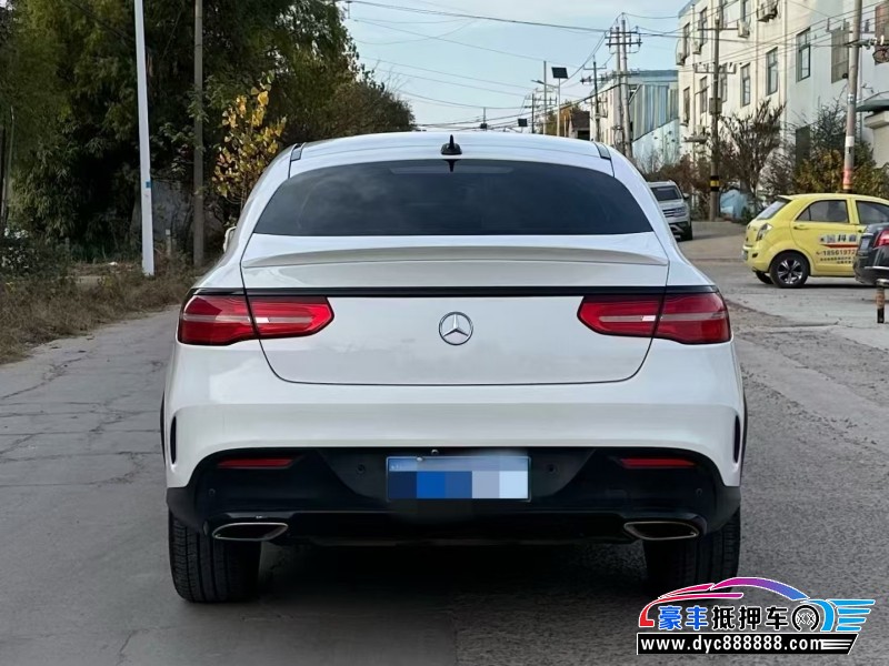 16年奔驰GLE轿车抵押车出售