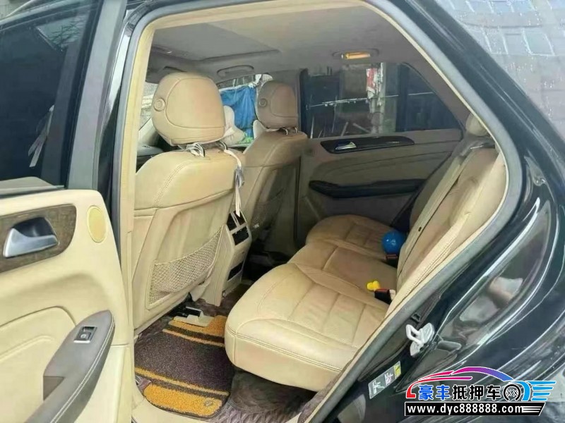 14年奔驰ML轿车抵押车出售