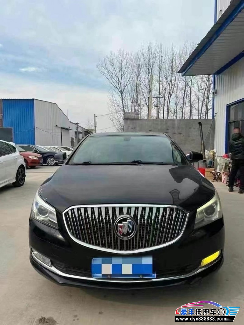 15年别克君越轿车抵押车出售