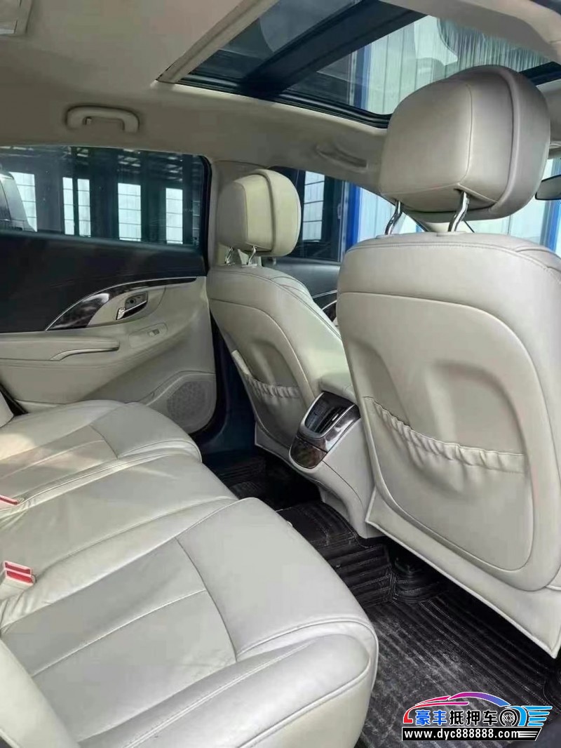 15年别克君越轿车抵押车出售