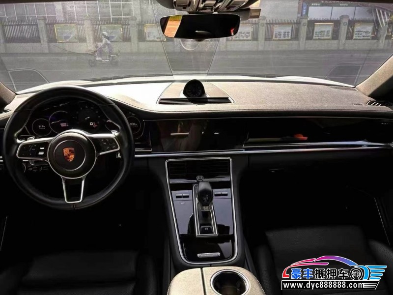 19年保时捷帕纳梅拉轿车抵押车出售