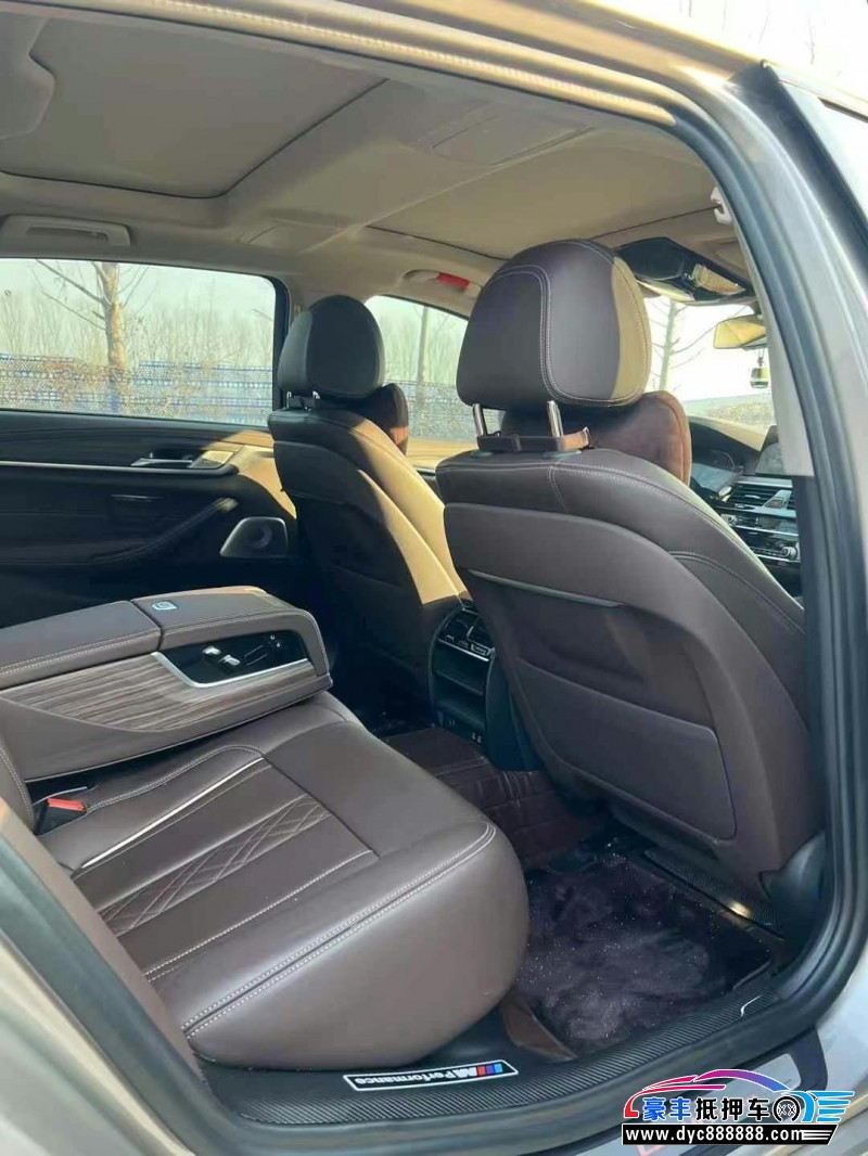 20年宝马5系轿车抵押车出售