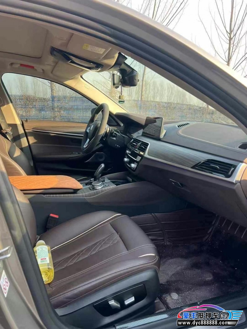 20年宝马5系轿车抵押车出售