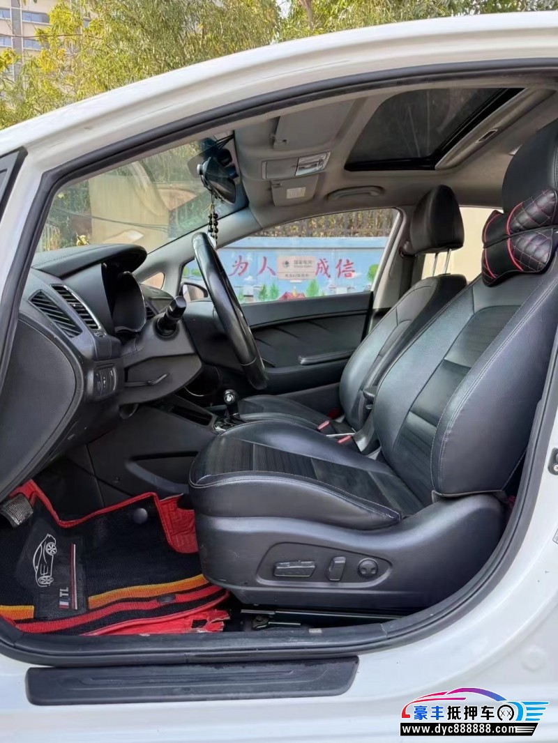 17年起亚K3轿车抵押车出售