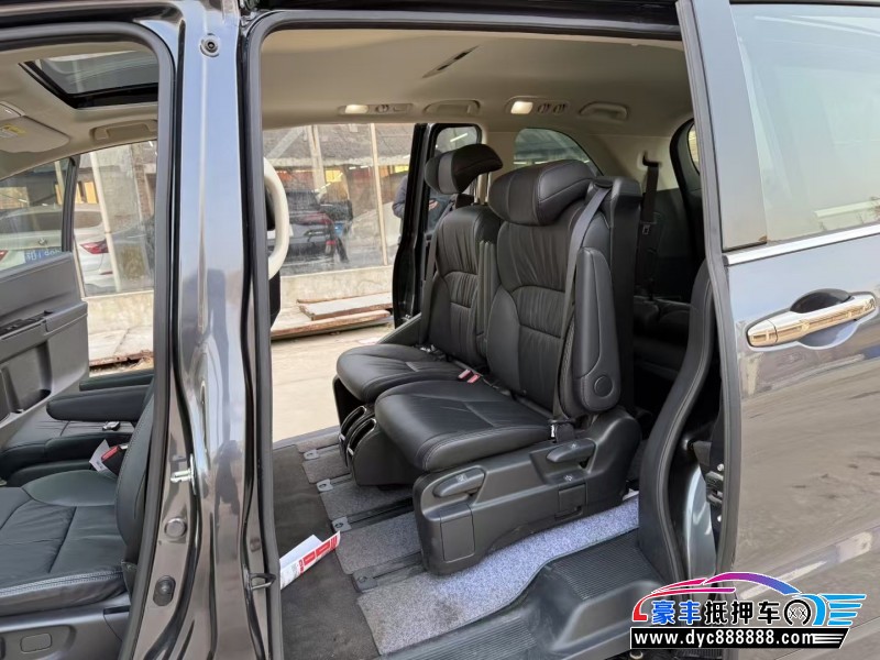 22年本田奥德赛轿车抵押车出售