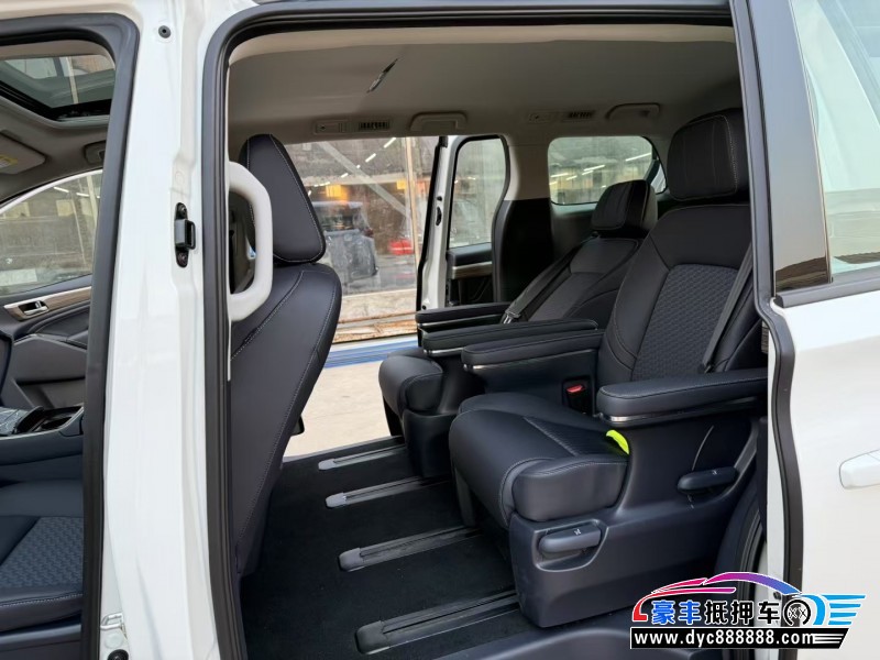 24年传祺M8轿车抵押车出售