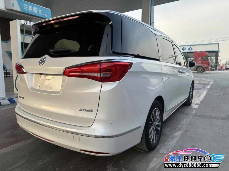 17年别克GL8轿车抵押车出售