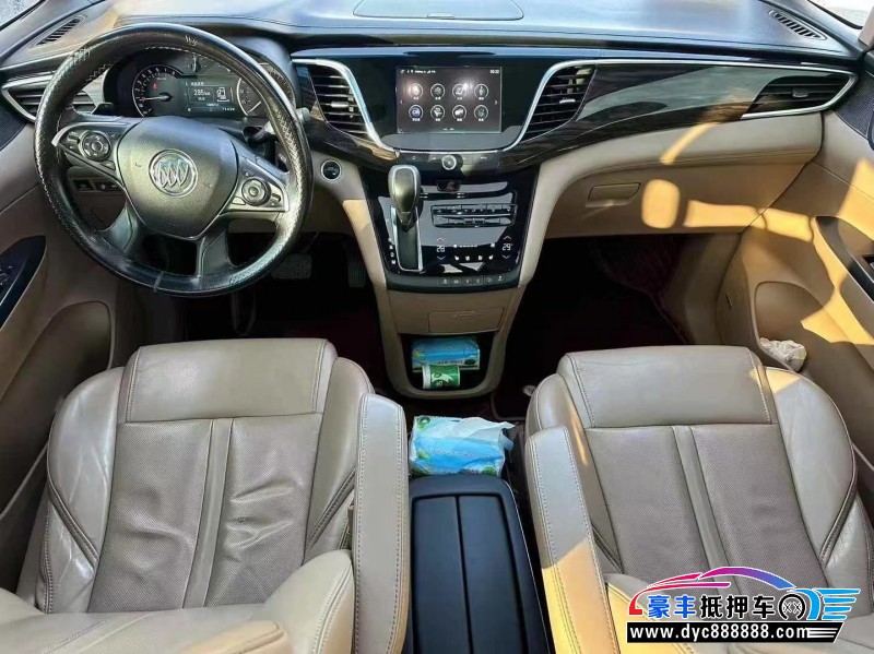 17年别克GL8轿车抵押车出售