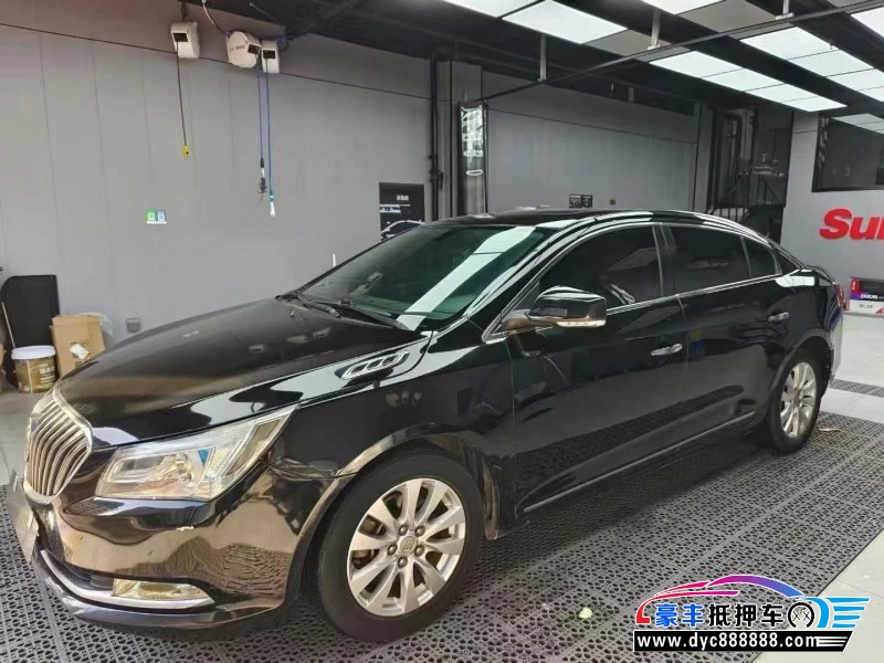 15年别克君越轿车抵押车出售