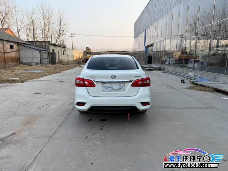 20年日产轩逸轿车抵押车出售